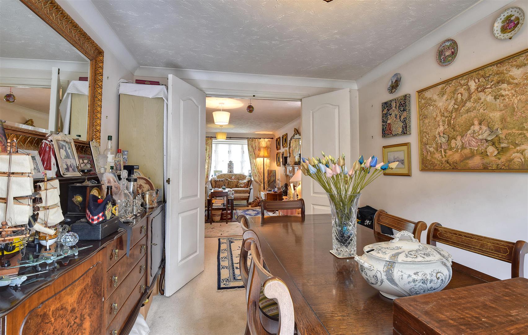 William Judge Close, Tenterden Rush, Witt & Wilson